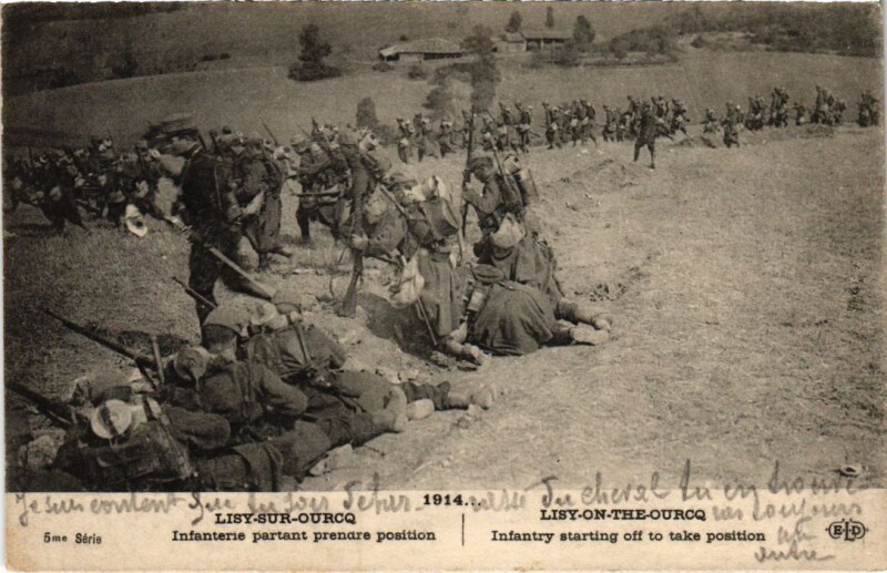Carte postale ancienne Lizy sur Ourcq Infanterie partant prendre position à Lizy-sur-Ourcq