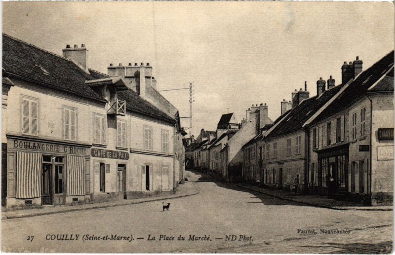Carte postale ancienne Couilly Place du Marche
