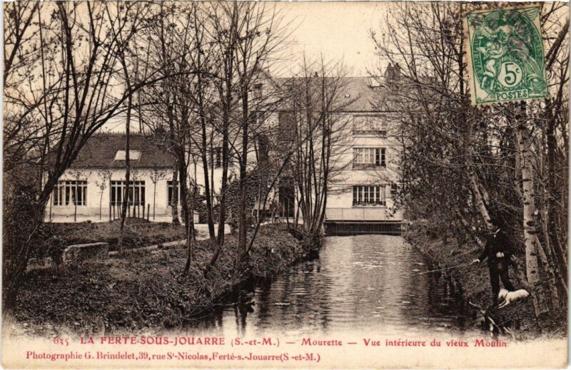 Carte postale ancienne La Ferte sous Jouarre vue interieure du Moulin à Jouarre
