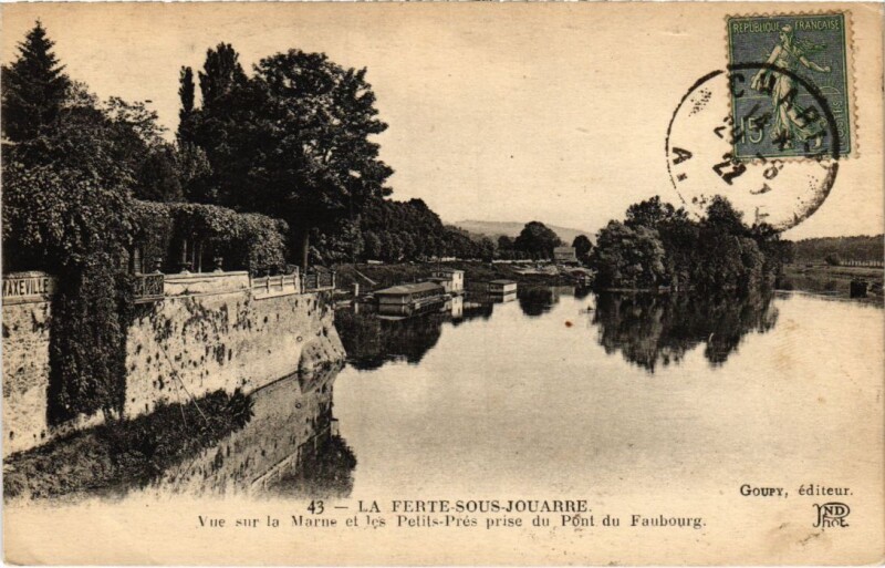 Carte postale ancienne La Ferte sous Jouarre vue sur la Marne à Jouarre