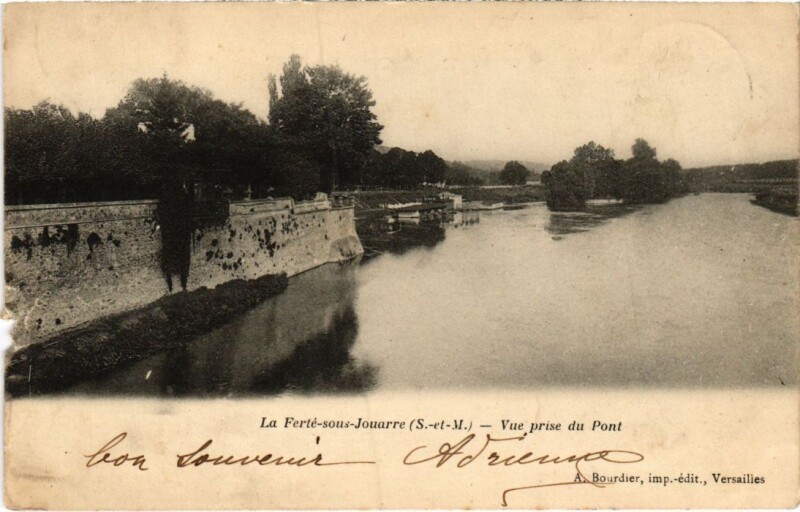 Carte postale ancienne La Ferte sous Jouarre vue prise du Pont à Jouarre