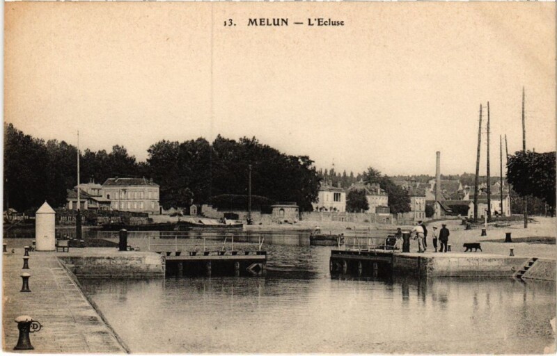 Carte postale ancienne Melun Ecluse à Melun