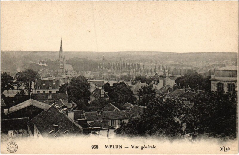 Carte postale ancienne Melun vue generale à Melun