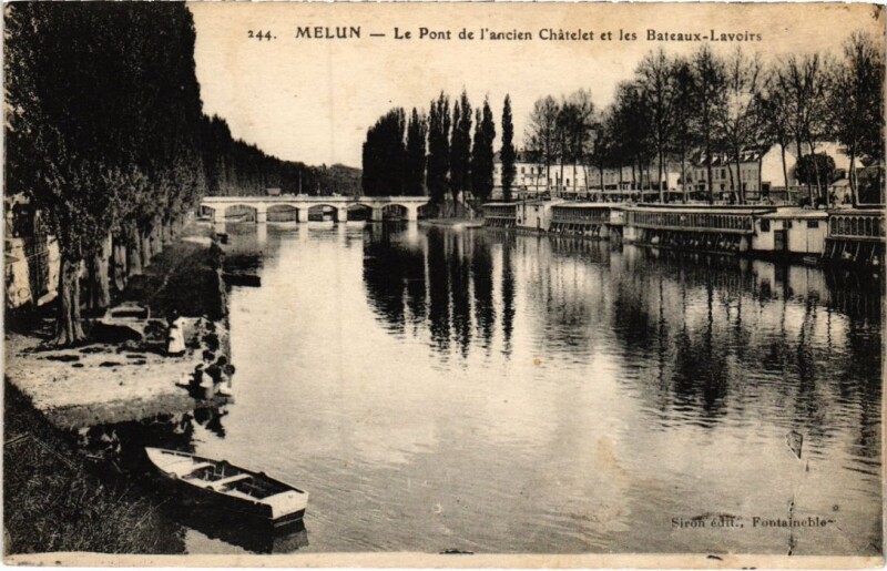 Carte postale ancienne Melun Pont de l'ancien Chatelet à Melun