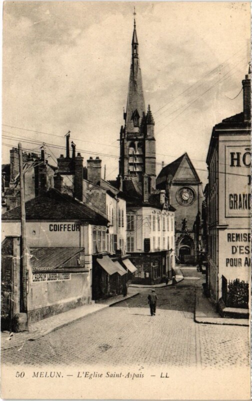 Carte postale ancienne Melun Eglise Saint-Aspais à Melun