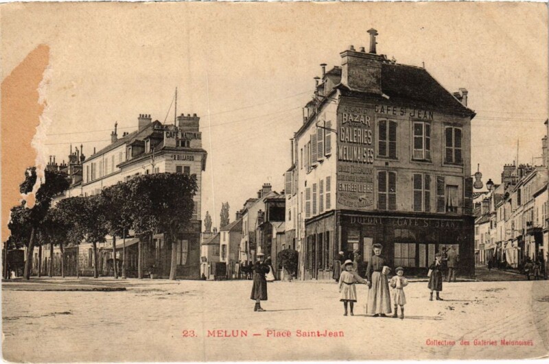 Carte postale ancienne Melun Place Saint-Jean à Melun