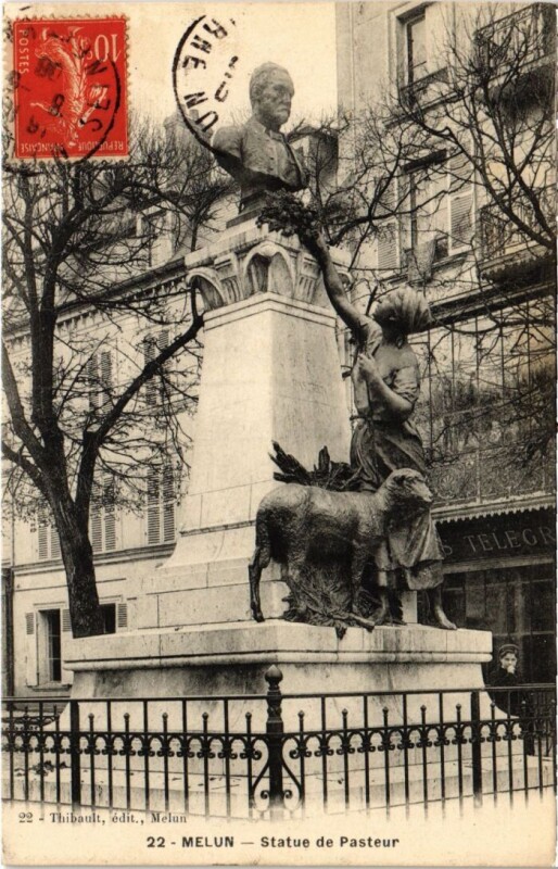 Carte postale ancienne Melun Statue de Pasteur à Melun