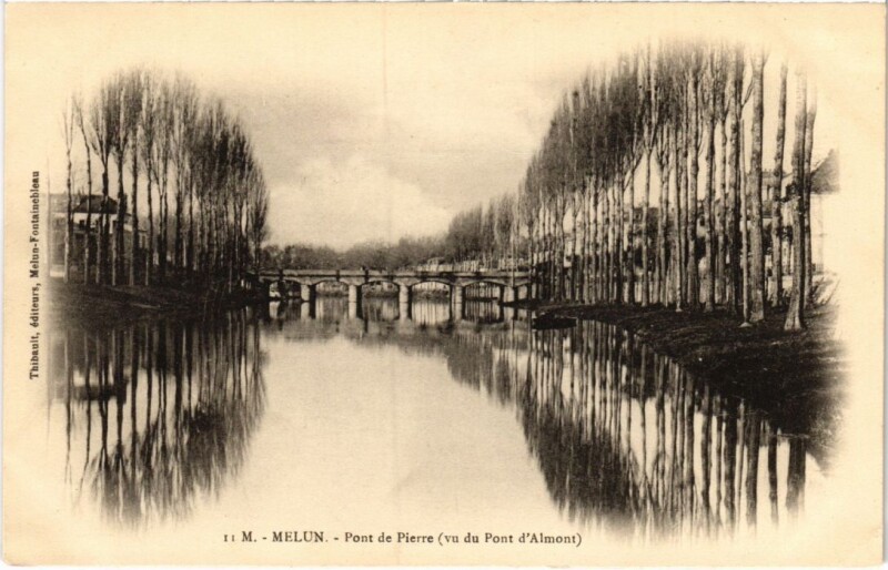 Carte postale ancienne Melun Pont de Pierre à Melun