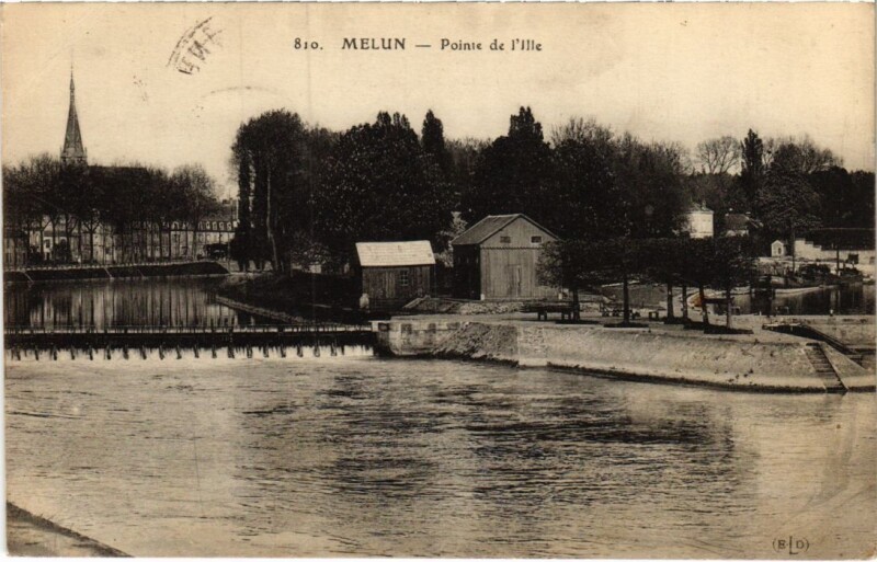 Carte postale ancienne Melun Pointe de l'Ile à Melun