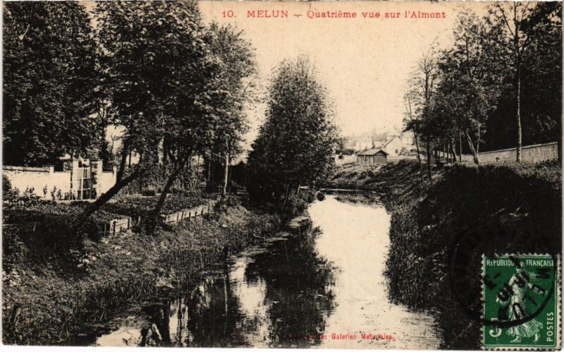 Carte postale ancienne Melun Quatrieme vue sur l'Almont à Melun