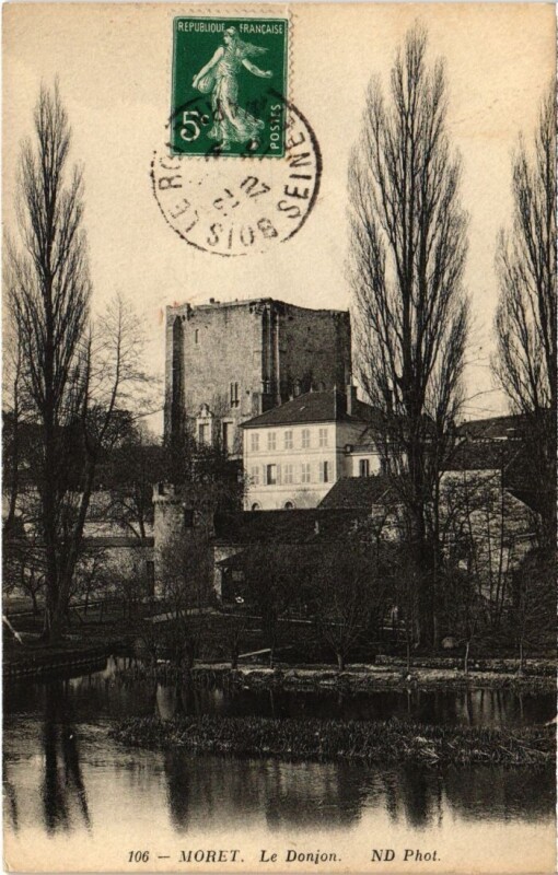 Carte postale ancienne Moret Le Donjon