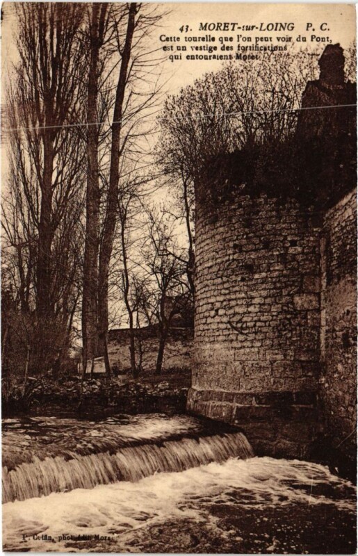Carte postale ancienne Moret Cette tourelle