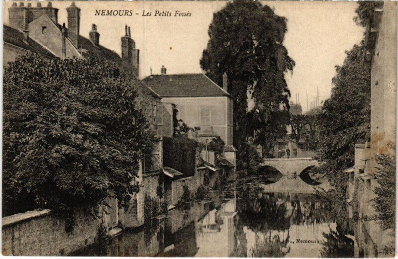 Carte postale ancienne Nemours Les Petits Fosses à Nemours