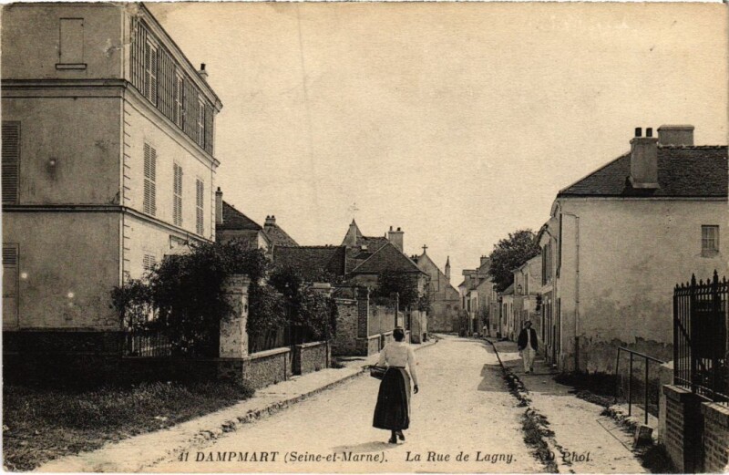 Carte postale ancienne Dampmart Rue de Lagny à Dampmart