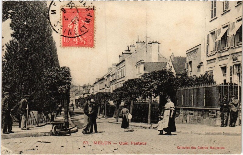 Carte postale ancienne Melun Quai Pasteur à Melun