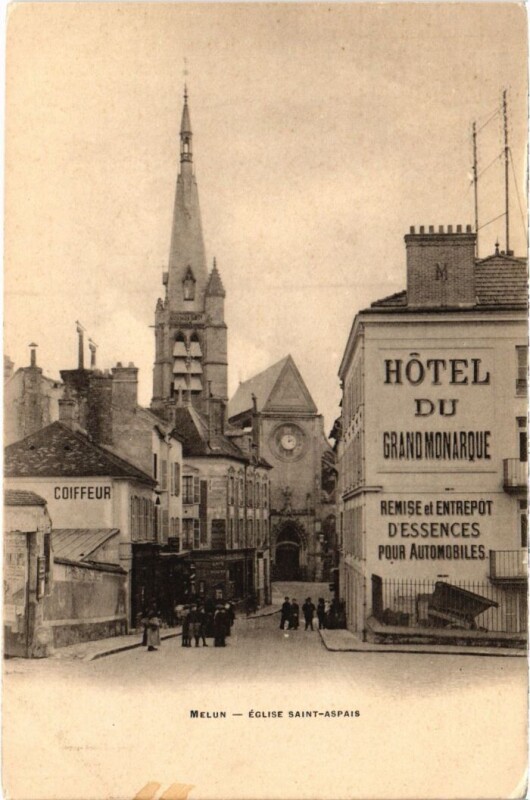 Carte postale ancienne Melun Eglise Saint-Aspais à Melun