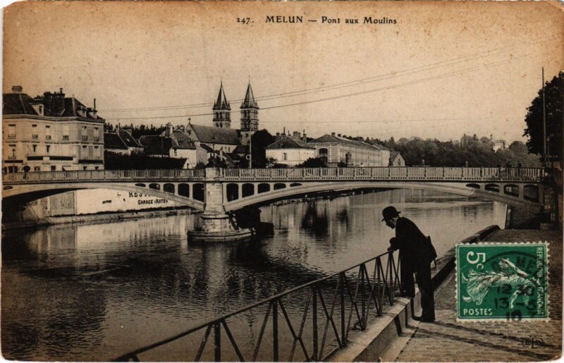 Carte postale ancienne Melun Pont aux Moulins à Melun