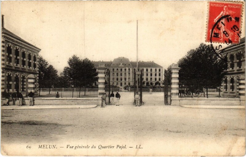 Carte postale ancienne Melun vue generale du Quartier Pajol à Melun