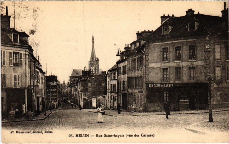 Carte postale ancienne Melun Rue Saint-Aspais à Melun
