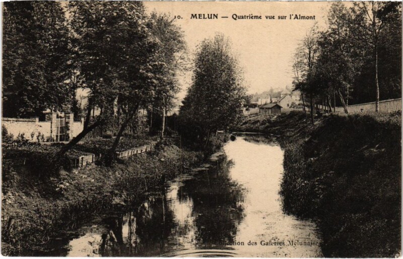 Carte postale ancienne Melun Quatrieme vue sur l'Almont à Melun