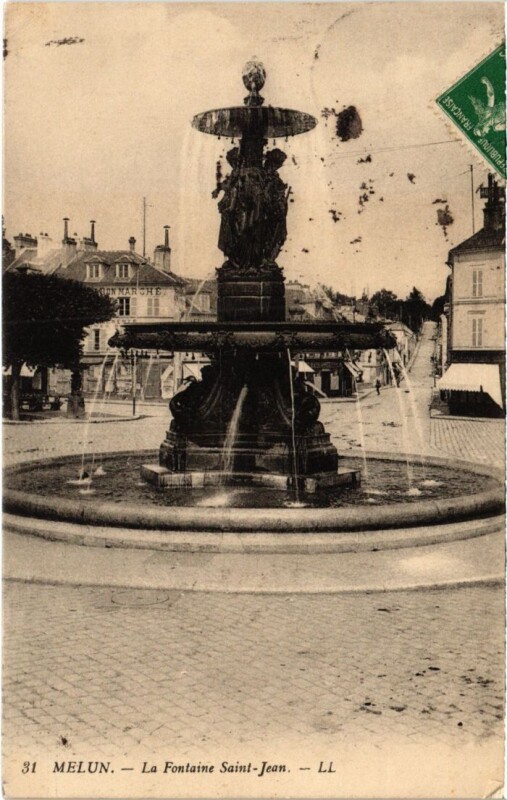 Carte postale ancienne Melun Fontaine Saint-Jean à Melun