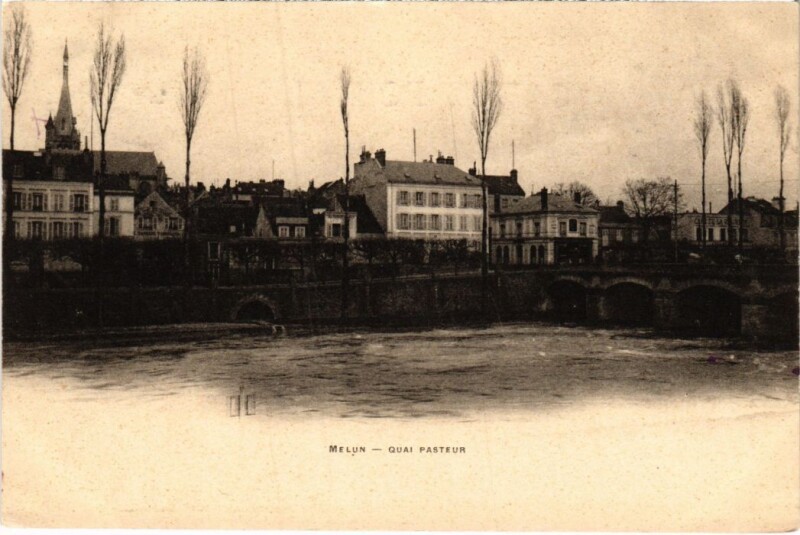 Carte postale ancienne Melun Quai Pasteur à Melun