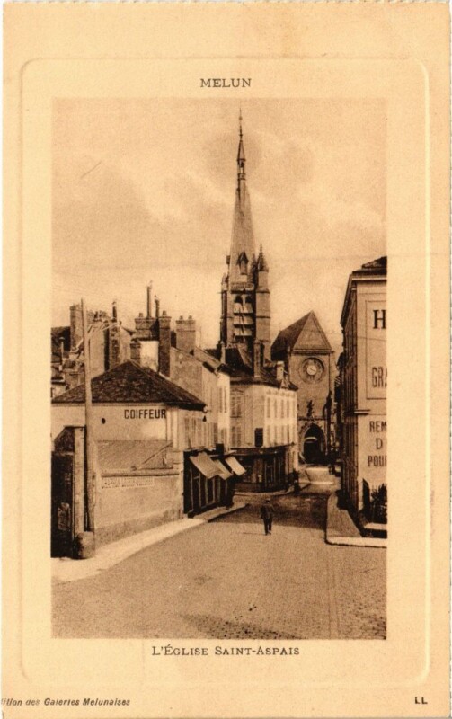 Carte postale ancienne Melun Eglise Saint-Aspais à Melun