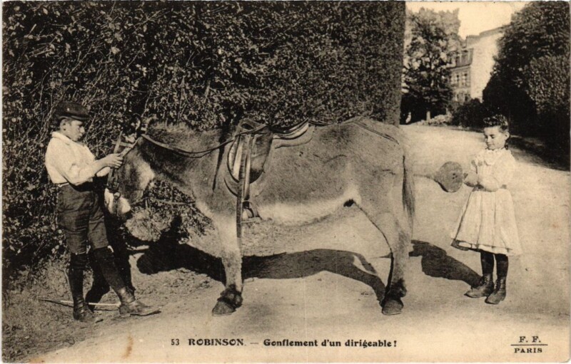 Carte postale ancienne Robinson Gonflement d'un dirigeable!