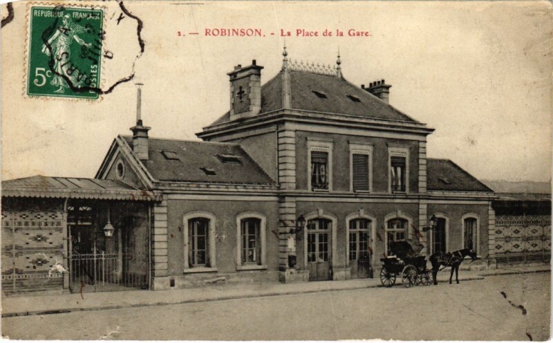 Carte postale ancienne Robinson La Place de la Gare