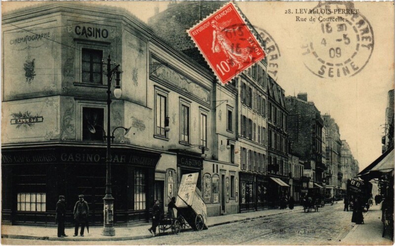 Carte postale ancienne Levallois Perret Rue de Courcelles à Levallois-Perret