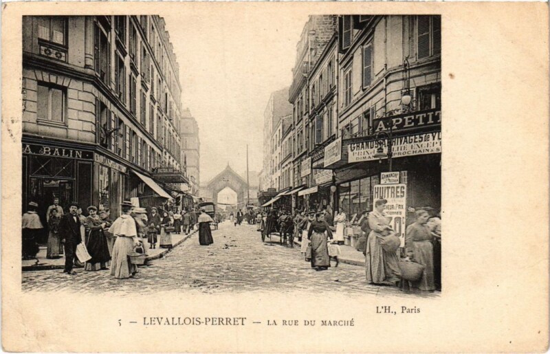 Carte postale ancienne Levallois Perret Rue du Marche à Levallois-Perret