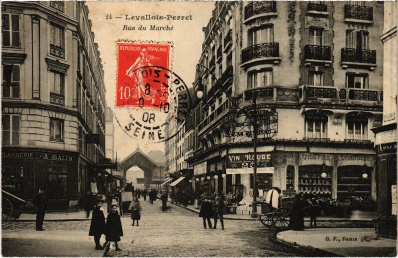 Carte postale ancienne Levallois Perret Rue du Marche à Levallois-Perret