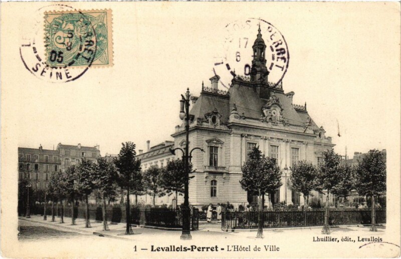Carte postale ancienne Levallois Perret Hotel de Ville à Levallois-Perret