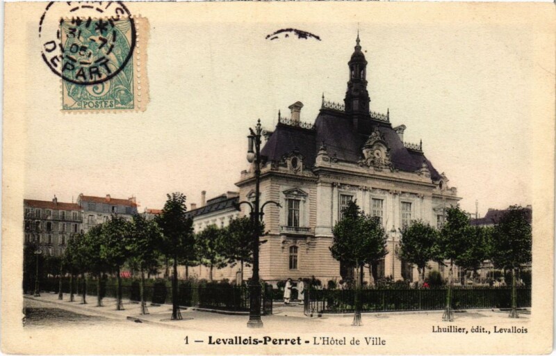 Carte postale ancienne Levallois Perret Hotel de Ville à Levallois-Perret