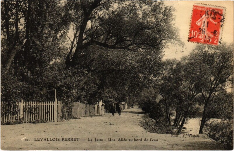 Carte postale ancienne Levallois Perret La Jatte Une allee au bord de l'eau à Levallois-Perret