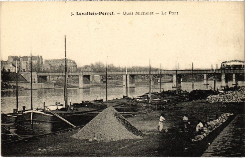 Carte postale ancienne Levallois Perret Quai Michelet Le Port à Levallois-Perret