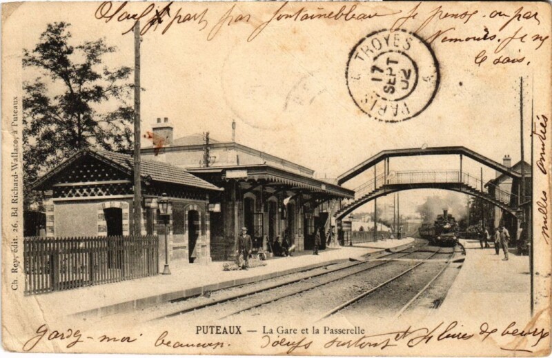 Carte postale ancienne Puteaux La Gare et la Passerelle à Puteaux
