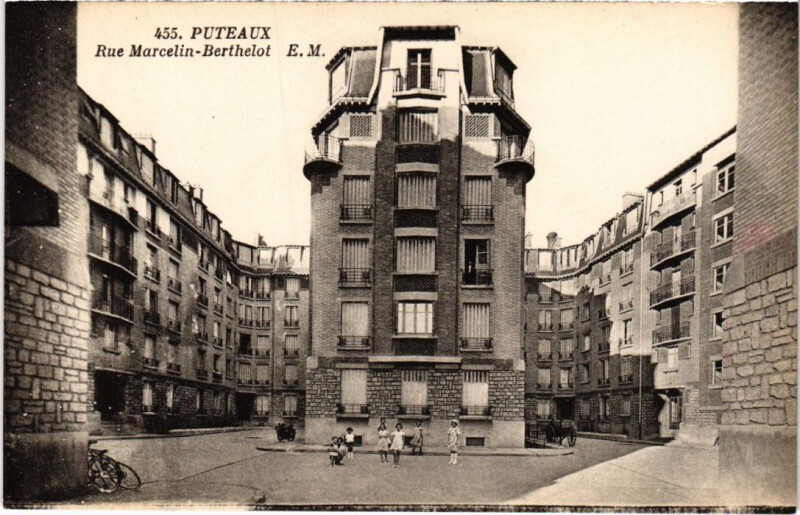 Carte postale ancienne Puteaux Rue Marcelin Berthelot à Puteaux