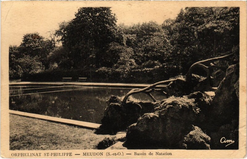 Carte postale ancienne Meudon Bassin de Natation à Meudon