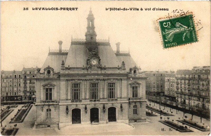 Carte postale ancienne Levallois Perret Hotel de Ville à Levallois-Perret