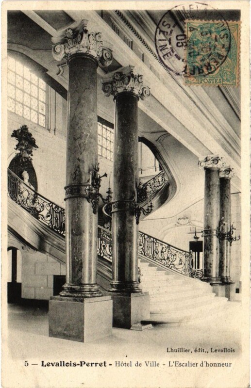 Carte postale ancienne Levallois Perret Hotel de Ville Escalier d'honneur à Levallois-Perret