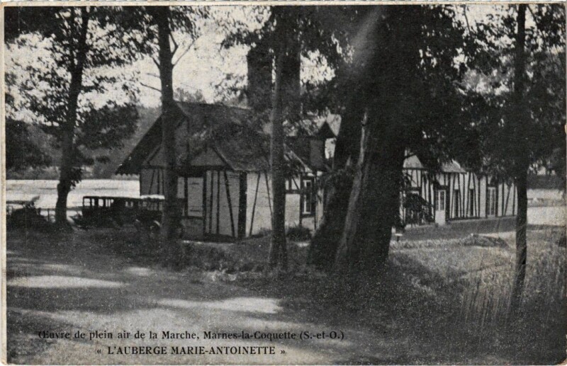 Carte postale ancienne Marnes la Coquette Oeuvre de plein air de la Marche à Marnes-la-Coquette