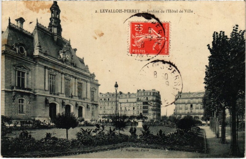 Carte postale ancienne Levallois Perret Jardins de l'Hotel de Ville à Levallois-Perret
