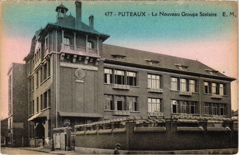 Carte postale ancienne Puteaux Nouveau Groupe Scolaire à Puteaux
