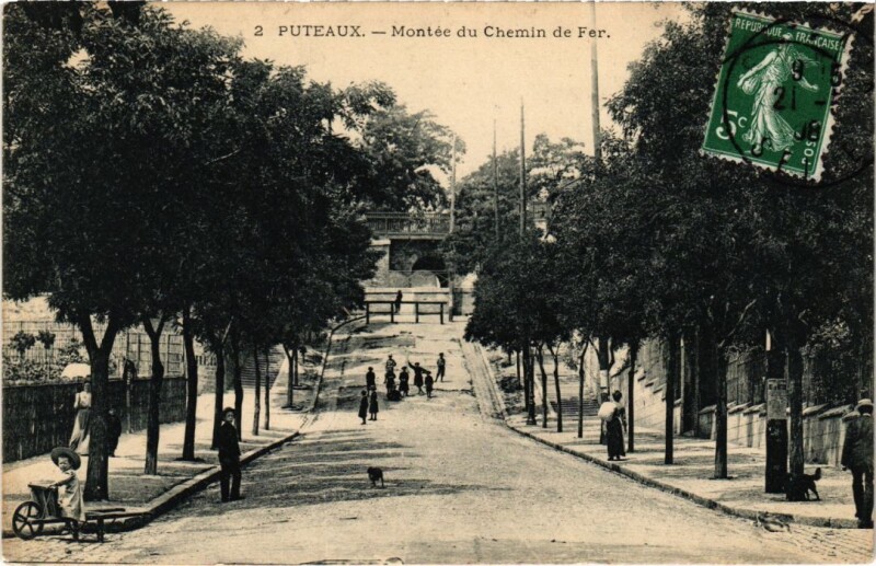 Carte postale ancienne Puteaux Montee du Chemin de Fer à Puteaux
