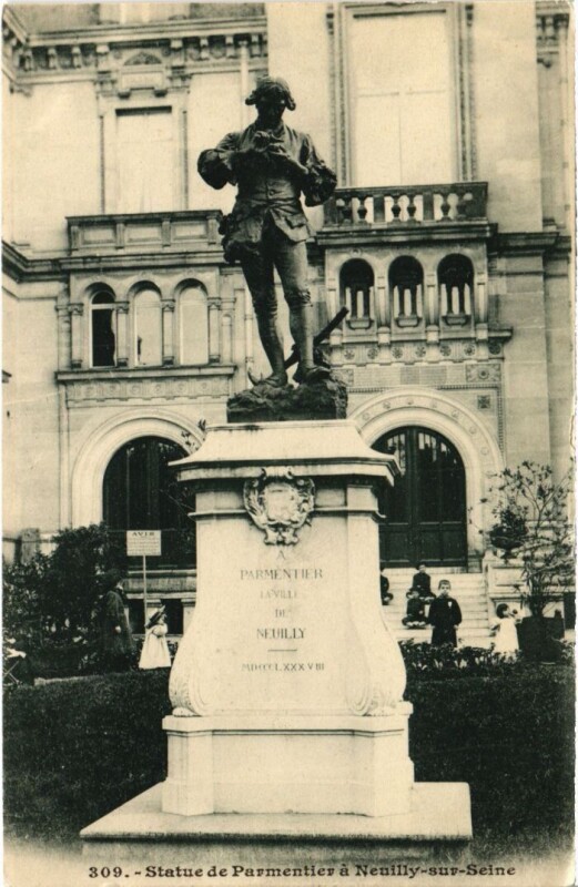 Carte postale ancienne Neuilly Statue de Pamentier