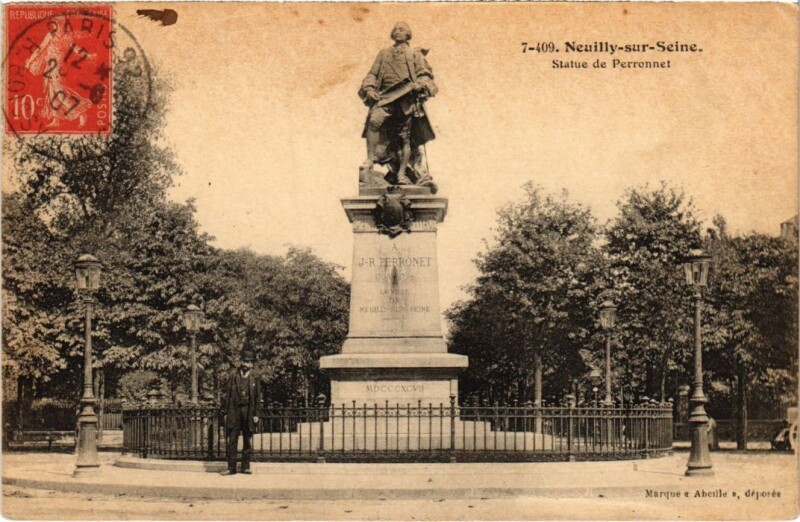 Carte postale ancienne Neuilly Statue de Perronnet