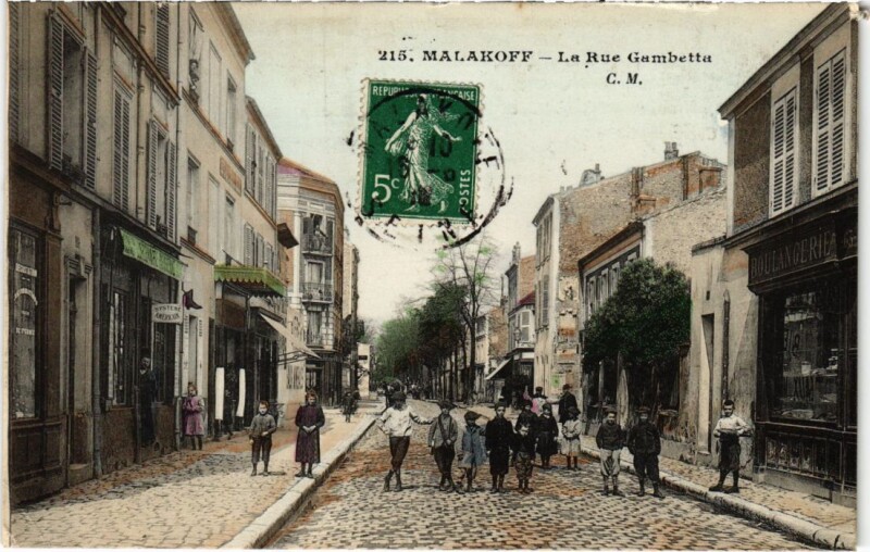 Carte postale ancienne Malakoff Rue Gambetta à Malakoff