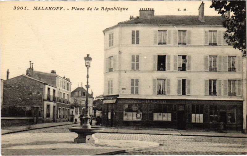 Carte postale ancienne Malakoff Place de la Republique à Malakoff