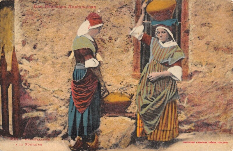Carte postale ancienne Pyrenees Ariegeoises Bethmalaises A La Fontaine